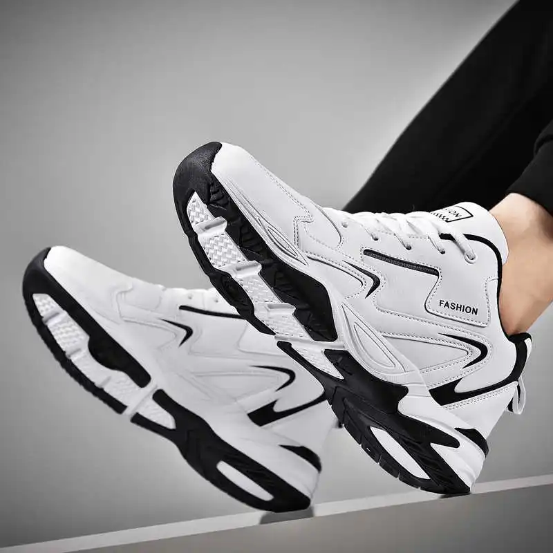 Travel Accessories Gift Ideas - Sepatu kets olahraga untuk pria, sepatu