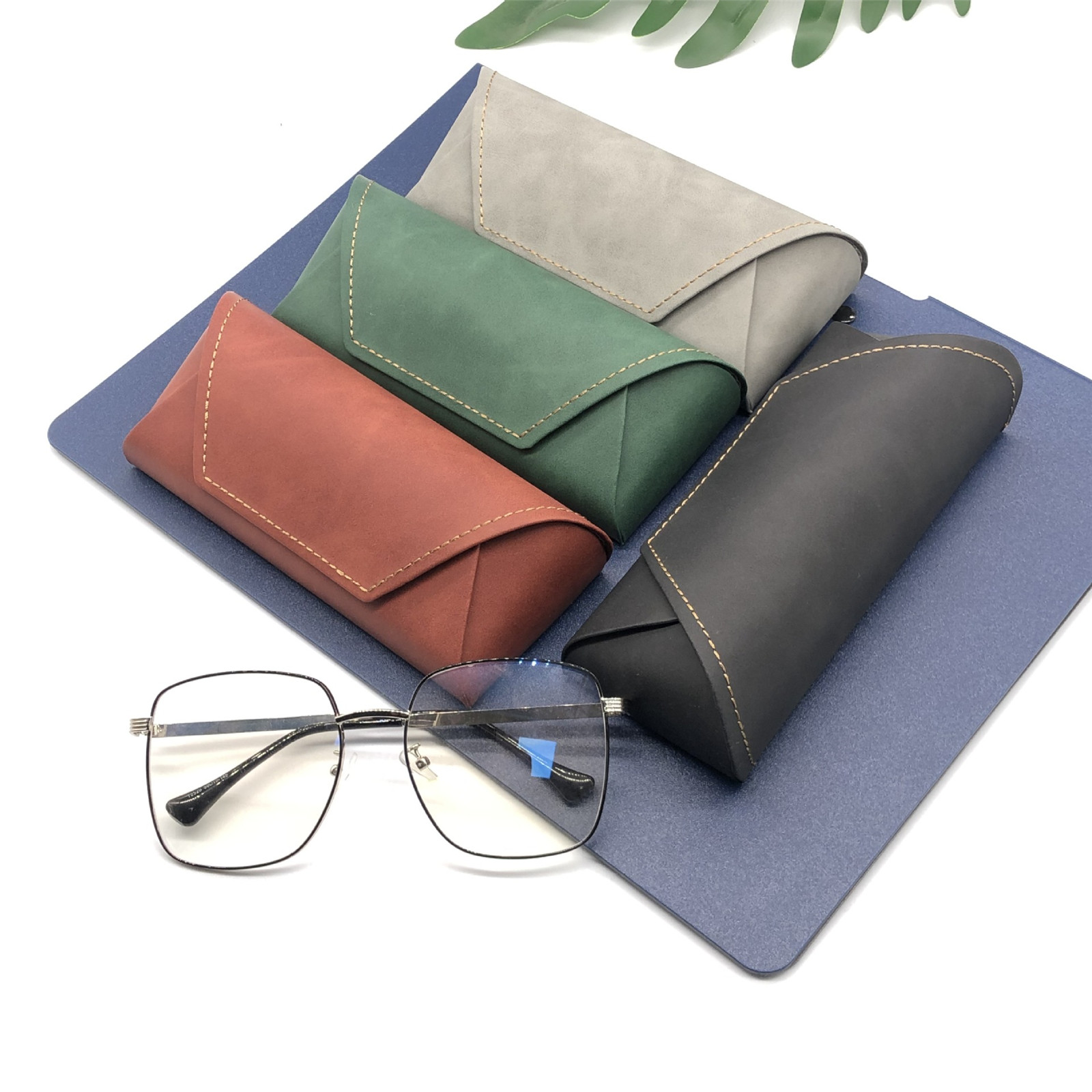 Kotak Kacamata Pu+Logam Tempat - Travel Accessories Gift Ideas ulasan dan harga